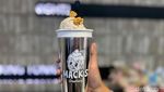 Sluurp! Manis Creamy Es Krim yang Antreannya Mengular di Blok M