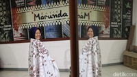 Rata-rata ukuran kain yang dicanting oleh para ibu-ibu di Rusunawa Marunda ini sekitar 2,5 meter. Proses membatik untuk batik Marunda juga sama seperti proses batik lainnya, mulai dari menjiplak gambar, mencanting, memberikan warna, lorot atau menghilangkan malam pada kain hingga menjemurnya.