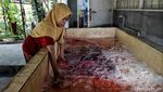 Melihat Pembuatan Batik Marunda, Ikon Baru Khas Jakarta Utara