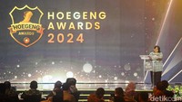 Penganugerahan Hoegeng Awards 2024 ini digelar di The Tribrata Darmawangsa, Kebayoran Baru, Jakarta Selatan, Jumat (12/7/2024). Penghargaan untuk Iptu Made Ambo dibacakan oleh Komisioner Komisi Kepolisian Nasional (Kompolnas) Poengky Indarti, yang juga Dewan Pakar Hoegeng Awards 2024.