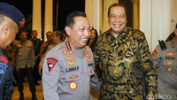 Ada 5 kategori dalam Hoegeng Awards 2024, yaitu Polisi Berdedikasi, Polisi Inovatif, Polisi Berintegritas, Polisi Pelindung Perempuan dan Anak, serta Polisi Tapal Batas dan Pedalaman. Dewan Pakar Hoegeng Awards 2024 telah memilih 15 nama polisi teladan dengan masing-masing 3 nama dari setiap kategori.  