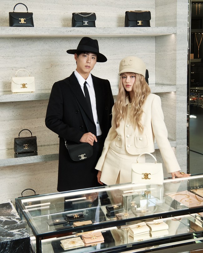 Sebelumnya Park Bo Gum dan Danielle NewJeans telah disandingkan saat terbang ke Taipei untuk memeriahkan acara pembukaan butik CELINE di Taipei, Taiwan. Foto: dok. CELINE