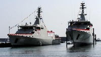 TNI AL meluncurkan KRI Hampala-880 dan KRI Lumba-lumba 881 di Galangan Kapal PT Caputra Mitra Sejati, Kabupaten Serang, Banten, Jumat (12/7/2024).