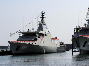 Posisi Strategis Indonesia Sebagai Poros Maritim Dunia dan Tantangannya
