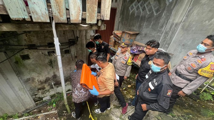 Penemuan mayat bayi berjenis kelamin perempuan di kabupaten Anambas, Kepri. (Dok Polres Anambas)