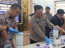 Polrestabes Palembang Musnahkan 1,4 Kg Sabu asal Malaysia dengan Cara Diblender