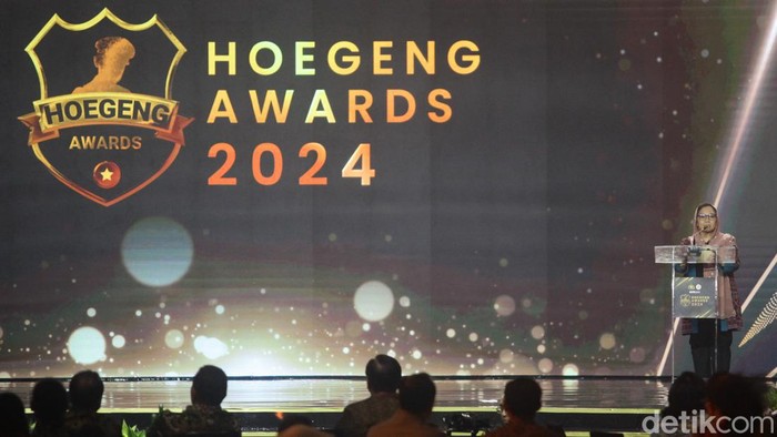 Potret AKBP Sri Wahyuni Polisi Berintegritas Hoegeng Awards 2024 Dewan Pakar telah mengumumkan penerima Hoegeng Awards 2024 kategori Polisi Berintegritas. Penghargaan ini diterima oleh AKPB Sri Wahyuni, Kepala Bagian Tenaga Pendidik Sekolah Polisi Wanita (Kabag Gadik Sepolwan) Lemdiklat Polri. Malam puncak penganugerahan Hoegeng Awards 2024 ini digelar di The Tribrata Darmawangsa, Kebayoran Baru, Jakarta Selatan, Jumat (12/7/2024).