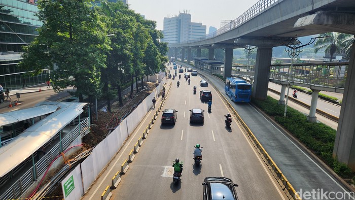 Meskipun Proyek Galian Kuningan Jaksel Berlanjut, Lalu Lintas Pagi Ini Damai