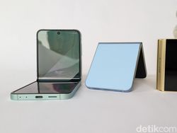 Unboxing Samsung Galaxy Z Flip 6 yang Desainnya Makin Bold