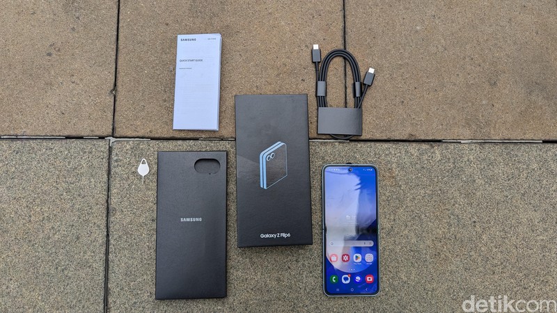 Samsung Galaxy Z Flip 6