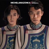 Untuk rancangan seragam lainnya, seragam diberi aksen warna biru, menggambarkan Mongolia yang populer dengan julukan ‘Negara Langit Biru’ atau ‘Tanah Langit Biru Abadi’. Foto: Instagram/@michelamazonka