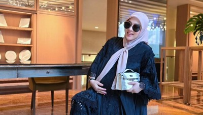 7 Foto Terbaru Syahrini Jelang Lahiran, 3 Bulan Menginap di Hotel Mewah