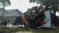 Akibat dari kejadian tersebut, satu orang meninggal dunia, yaitu pengendara sepeda motor. Dua orang juga mengalami luka-luka, yaitu pengemudi truk boks dan pengemudi Grandmax. Ketiga korban segera dilarikan ke RSUD Cianjur untuk mendapatkan penanganan medis.