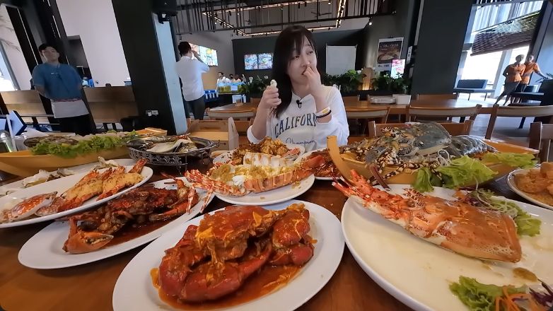Tzuyang mukbang seafood