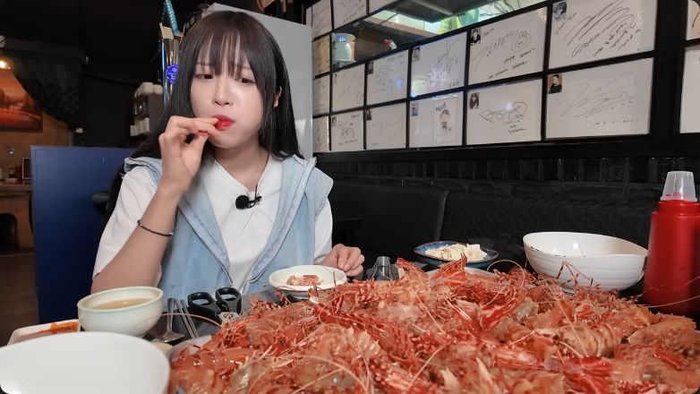 Tzuyang mukbang seafood