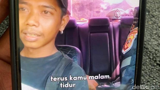 Video Viral Personel Sat Lantas Polres Cimahi Bantu Pemuda Jalan Kaki karena Tak Punya Ongkos.