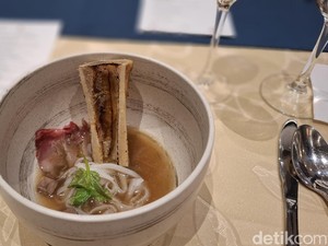 Di Restoran Ini Banh Mi Kagoshima dan Pho Topping Sumsum Autentik Vietnam