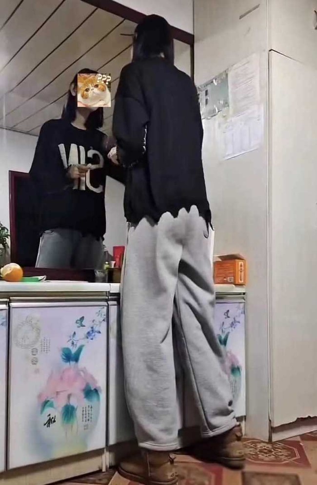 Benar saja Xiao Mai langsung jadi viral. Sejak saat itu, banyak orang yang datang ke rumah mereka dan menanyakan wanita tersebut. Foto: TikTok/Internet