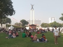 Berakhir Pekan di Lapangan Banteng: Hati Senang-Perut Kenyang