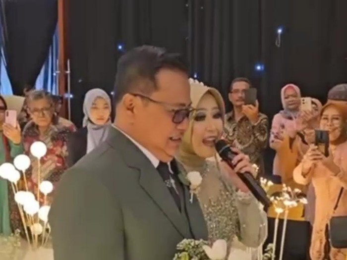 Bono Prihandoko dan Anie Carera