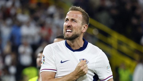Soccer Football - Euro 2024 - Semi Final - Netherlands v England - Dortmund BVB Stadion, Dortmund, Germany - July 10, 2024  Englands Harry Kane celebrates after the match REUTERS/Wolfgang Rattay
