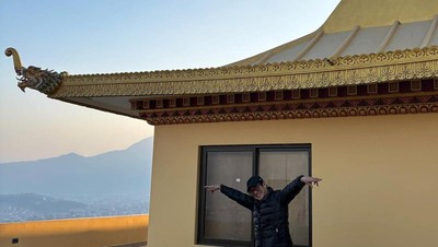 Jet Li yang Terpesona Keindahan Spritual Bhutan dan Nepal