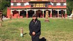 Jet Li yang Terpesona Keindahan Spritual Bhutan dan Nepal