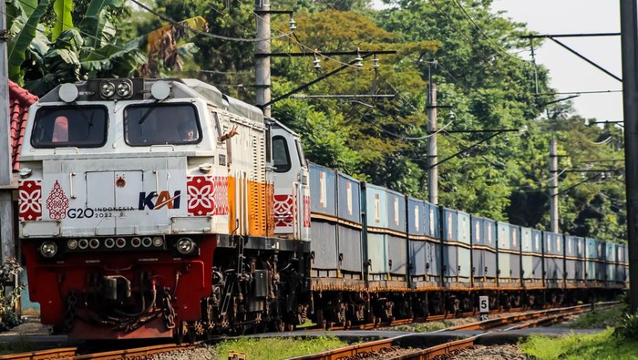 KAI Angkut 32,8 Juta Ton Barang di 2024, Paling Banyak Batu Bara
