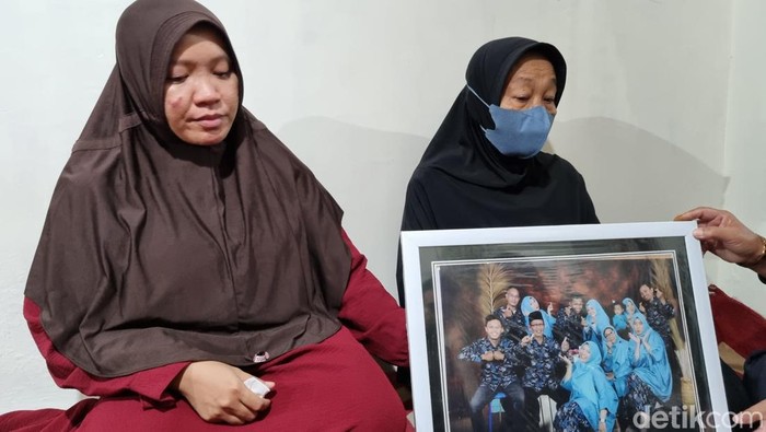 ketua yayasan sd darul falah surabaya bersama anak menantu dan cucu tewas kecelakaan di Tol Boyolali ketua yayasan sd darul falah surabaya bersama anak menantu dan cucu tewas kecelakaan di Tol Boyolali