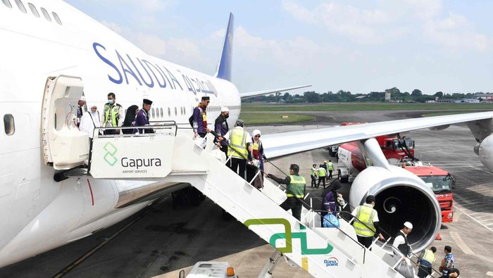 Kloter 17 Debarkasi Palembang tiba di Bandara SMB II.
