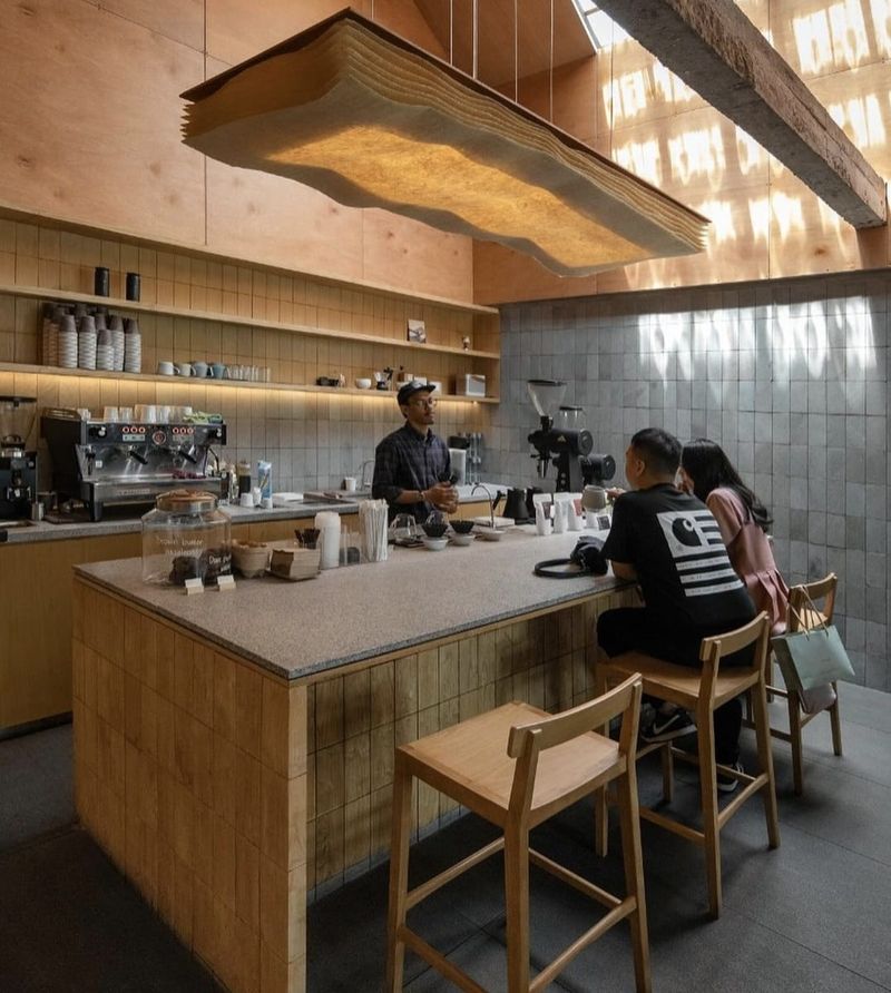 Keren! 5 Kafe 'Listening Bar' yang Nyaman dan Populer di Jakarta
