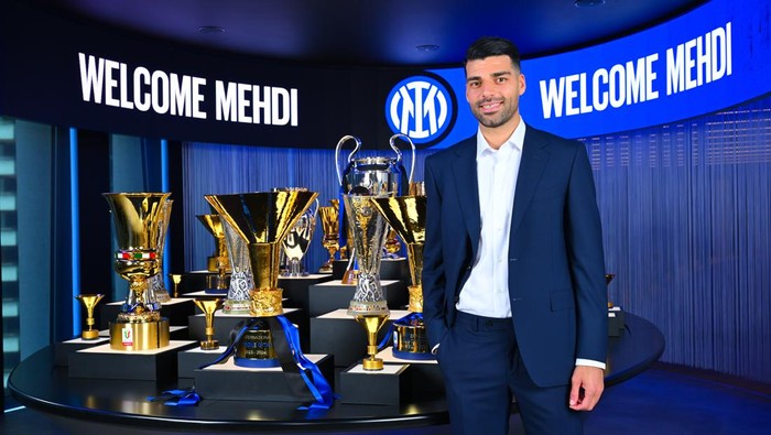 MILAN, ITALY - JULY 10: In this image release on July 13, 2024, FC Internazionale unveil signing Mehdi Taremi at Inter Headquarters on July 10, 2024 in Milan, Italy. (Photo by Mattia Pistoia - Inter/Inter via Getty Images)