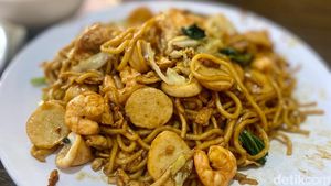 Nostalgia di Kedai Mie 43 Tahun, Ada Kwetiau dan Mie Goreng Jumbo