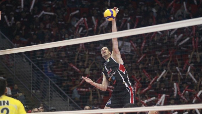 Pemain asing LavAni Allo Bank, Renan Buiatti dalam laga final four Proliga 2024 seri kedua Semarang.