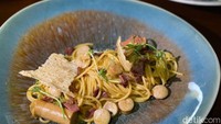 Kemudian menu pasta autentiknya ada Carino Carbonara (Rp 95.000), pasta yang satu ini disajikan dengan saus dari kuning telur creamy. Foto: detikFood