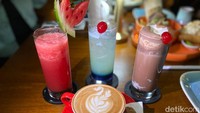 Pilihan minuman non-alkohol di Carino cukup banyak,  ada Hot Latte Hot , Special Carino Chocolate, hingga Avogato (Rp 50.000). Foto: detikFood