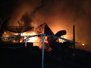 Rumah Bok Lan di Belitung Habis Dibakar Anak yang Sedang Mabuk