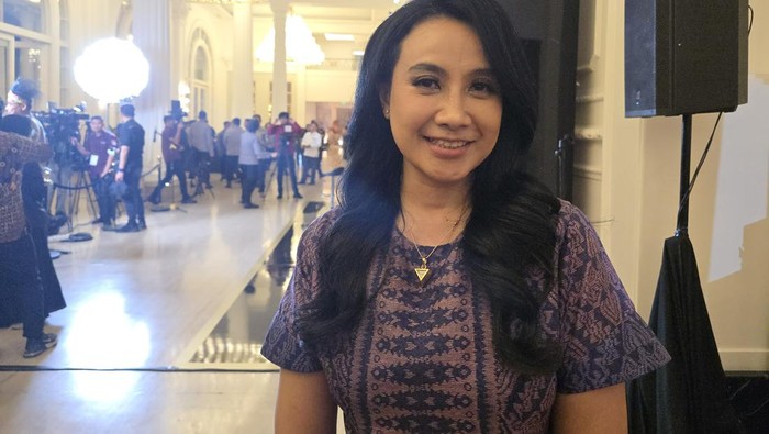 Rustika Herlambang