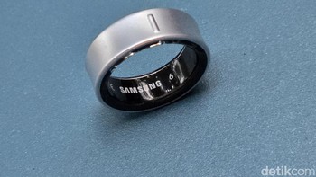 Galaxy Ring dapat bantu analissi untuk memahami pola tidur . Selain itu dapat Pemantauan metrik tidur baru seperti gerakan, latensi tidur, detak jantung, dan pernapasan. Foto: Adi Fida Rahman/detikINET