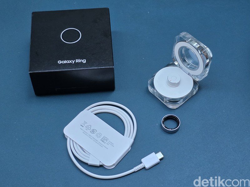 Ginting & 17.000 Atlet Bakal Dapat Galaxy Z Flip 6 Edisi Olimpiade Paris