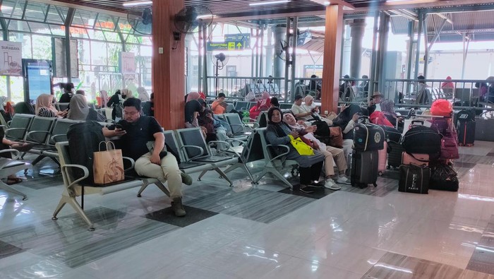 Stasiun di Daop 8 Surabaya