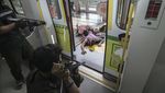 Wahana Teror Zombie di LRT Jakarta, Berani?