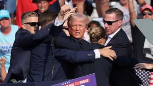 Insiden Penembakan Donald Trump dalam Meme Sepakbola