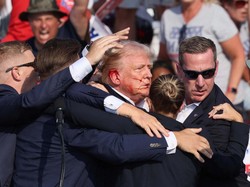 Foto Momen Peluru Lewati Donald Trump Jadi Perdebatan