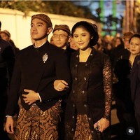 Wajah Erina tampak juga segar dengan pulasan makeup natural flawless. Babybump di perutnya pun terlihat mengisyaratkan dirinya yang tengah hamil. Foto: Dok. Instagram Erina Gudono