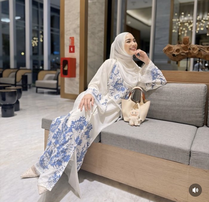 Harmonisnya Citra Kirana Saat Makan Bareng Keluarga Harmonisnya Citra Kirana Saat Makan Bareng Keluarga