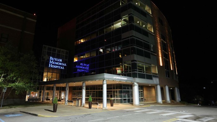 After gunfire rang out during a campaign rally by Republican presidential candidate and former U.S. President Donald Trump, Trump was taken to Butler Memorial Hospital in Butler, Pennsylvania, U.S. July 13, 2024. REUTERS/Aaron Josefczyk