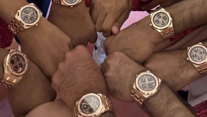 Jam Tangan Mewah Pemberian Anant Ambani untuk Sahabat di Hari Pernikahan