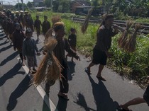 Keseruan Kirab Budaya Festival Candi Sojiwan 2024