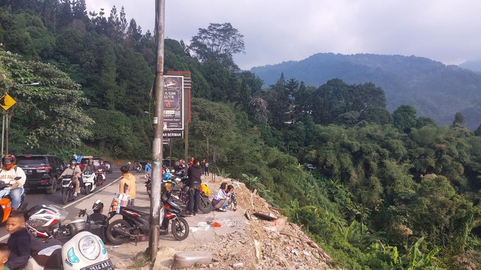 Panorama Memukau Bogor dari Persinggahan Baru di Ketinggian Puncak